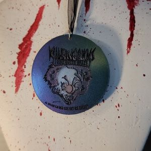 Killer clowns from outer space.